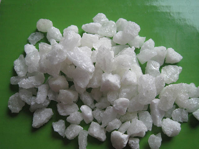 白刚玉与板状刚玉区别有哪些